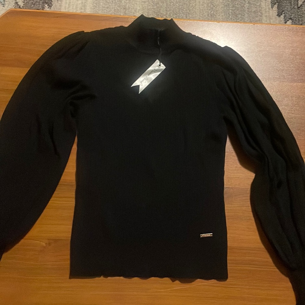 Long sleeve ribbed shirt